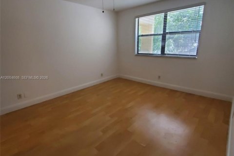 Condominio en alquiler en Doral, Florida, 2 dormitorios, 92.16 m2 № 2068632 - foto 12