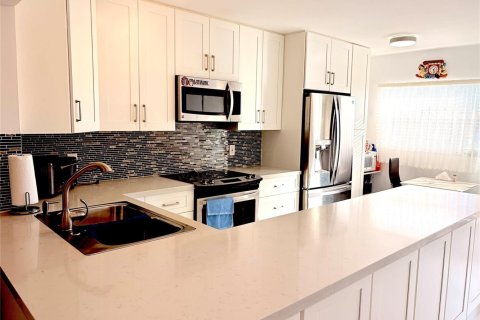 Copropriété à vendre à Boca Raton, Floride: 2 chambres, 120.77 m2 № 2153959 - photo 2