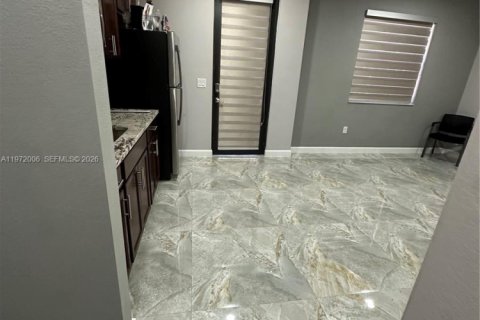 Apartment in Homestead, Florida 1 bedroom № 2042068 - photo 2