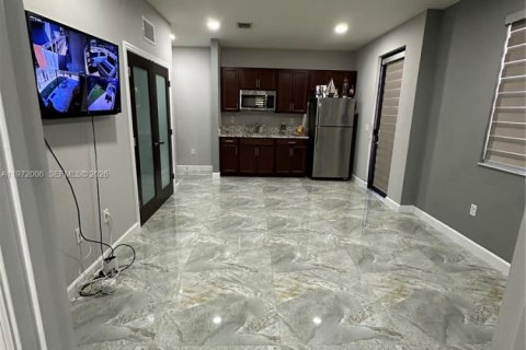 Apartment in Homestead, Florida 1 bedroom № 2042068 - photo 11