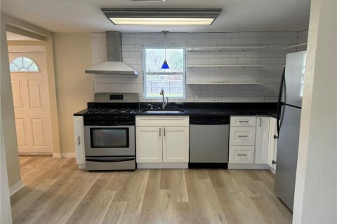 Casa en alquiler en Gainesville, Florida, 3 dormitorios, 188.03 m2 № 1840058 - foto 2