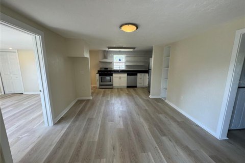 Casa en alquiler en Gainesville, Florida, 3 dormitorios, 188.03 m2 № 1840058 - foto 4