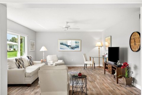 House in Sarasota, Florida 2 bedrooms, 111.48 sq.m. № 1915026 - photo 17