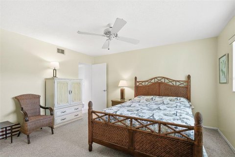 House in Sarasota, Florida 2 bedrooms, 111.48 sq.m. № 1915026 - photo 24