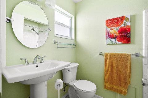 House in Sarasota, Florida 2 bedrooms, 111.48 sq.m. № 1915026 - photo 25