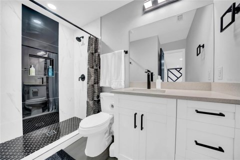 Casa en venta en Lutz, Florida, 8 dormitorios, 401.99 m2 № 1602375 - foto 20
