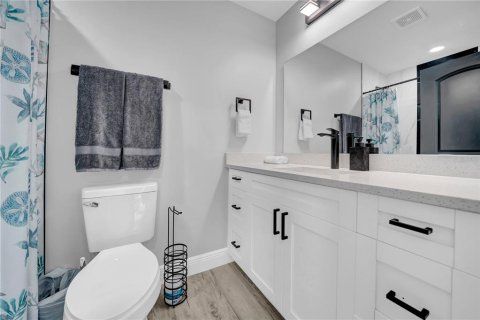 Casa en venta en Lutz, Florida, 8 dormitorios, 401.99 m2 № 1602375 - foto 24