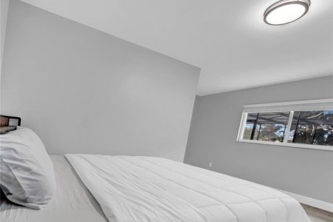 Casa en venta en Lutz, Florida, 8 dormitorios, 401.99 m2 № 1602375 - foto 21