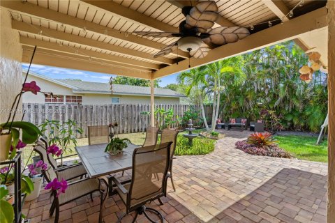 Купить виллу или дом в Санрайз, Флорида 3 спальни, 141.58м2, № 2043637 - фото 14