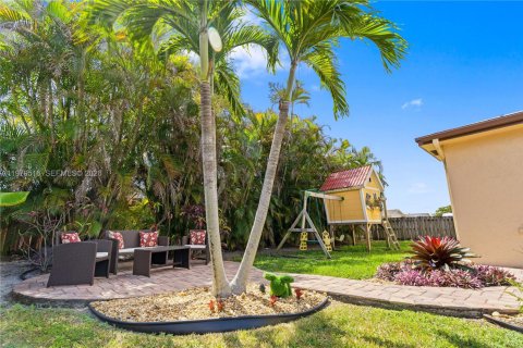 Купить виллу или дом в Санрайз, Флорида 3 спальни, 141.58м2, № 2043637 - фото 13