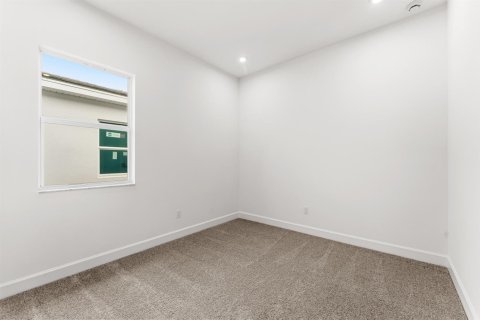 House in Port St. Lucie, Florida 3 bedrooms, 190.64 sq.m. № 2146845 - photo 7