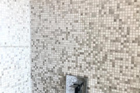 Condominio en venta en Miami, Florida, 2 dormitorios, 119.01 m2 № 1936252 - foto 15