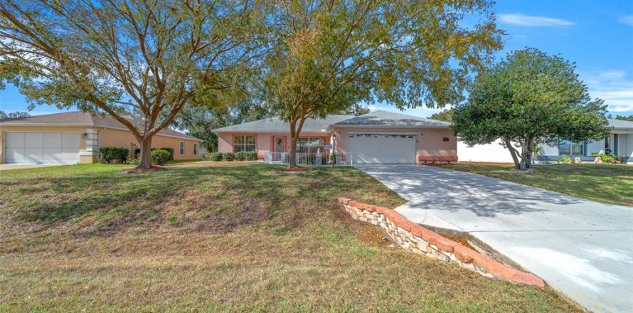 House in Ocala, Florida 3 bedrooms, 173.08 sq.m. № 1514944