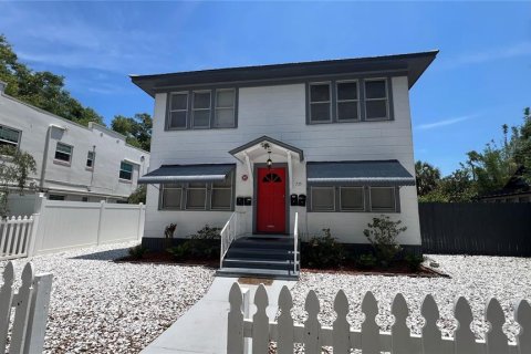 Appartement à Saint Petersburg, Floride 1 chambre, 65.03 m2 № 2096417