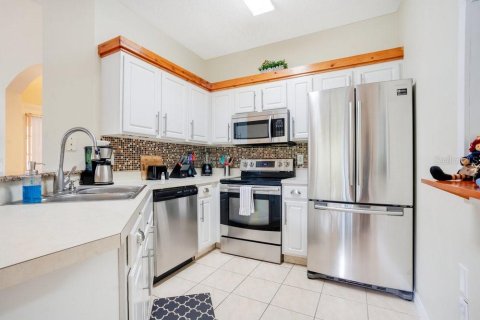 Townhouse in Kissimmee, Florida 4 bedrooms, 152.82 sq.m. № 1717890 - photo 10
