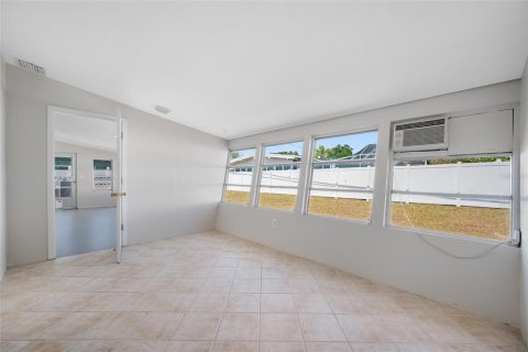 Villa ou maison à louer à Saint Petersburg, Floride: 2 chambres, 112.6 m2 № 2096042 - photo 26