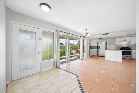 Villa ou maison à louer à Saint Petersburg, Floride: 2 chambres, 112.6 m2 № 2096042 - photo 17