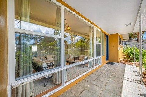 Villa ou maison à louer à Saint Petersburg, Floride: 2 chambres, 112.6 m2 № 2096042 - photo 14