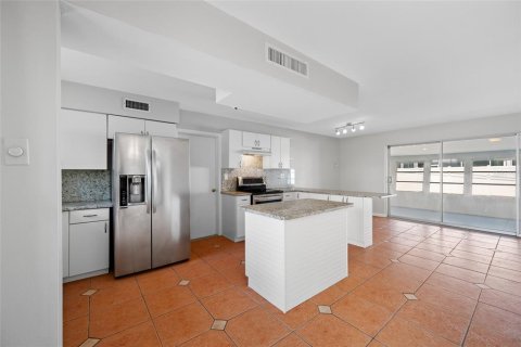 Villa ou maison à louer à Saint Petersburg, Floride: 2 chambres, 112.6 m2 № 2096042 - photo 15