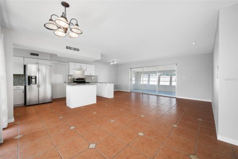 Villa ou maison à louer à Saint Petersburg, Floride: 2 chambres, 112.6 m2 № 2096042 - photo 19