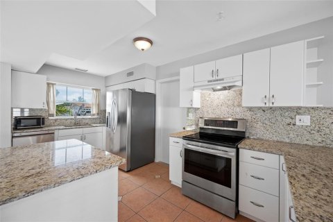 Villa ou maison à louer à Saint Petersburg, Floride: 2 chambres, 112.6 m2 № 2096042 - photo 16