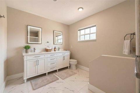 Villa ou maison à louer à Saint Petersburg, Floride: 2 chambres, 112.6 m2 № 2096042 - photo 11