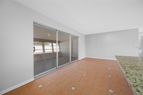 Villa ou maison à louer à Saint Petersburg, Floride: 2 chambres, 112.6 m2 № 2096042 - photo 24