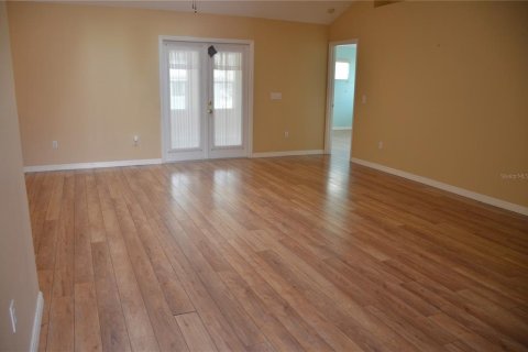 House in Ocala, Florida 2 bedrooms, 159.88 sq.m. № 1519289 - photo 12