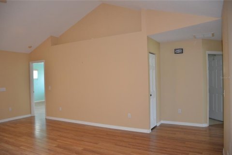 House in Ocala, Florida 2 bedrooms, 159.88 sq.m. № 1519289 - photo 15