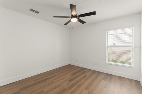Villa ou maison à louer à Orlando, Floride: 4 chambres, 177.72 m2 № 2387551 - photo 12