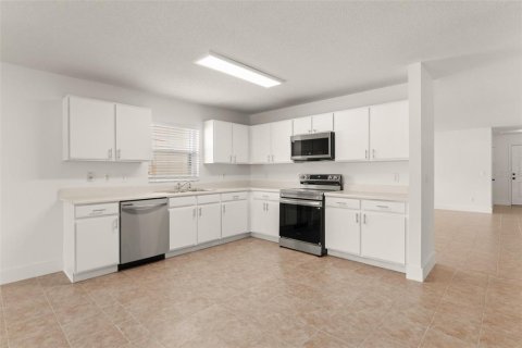 Villa ou maison à louer à Orlando, Floride: 4 chambres, 177.72 m2 № 2387551 - photo 19