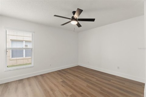 Villa ou maison à louer à Orlando, Floride: 4 chambres, 177.72 m2 № 2387551 - photo 14