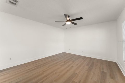 Villa ou maison à louer à Orlando, Floride: 4 chambres, 177.72 m2 № 2387551 - photo 24