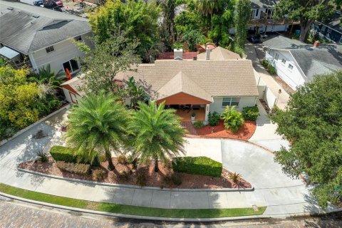 House in Orlando, Florida 3 bedrooms, 141.4 sq.m. № 2429082 - photo 27
