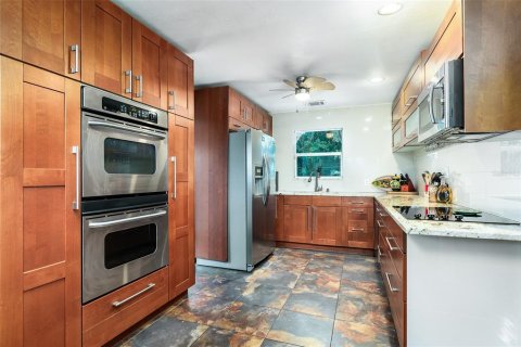 House in Orlando, Florida 3 bedrooms, 141.4 sq.m. № 2429082 - photo 9