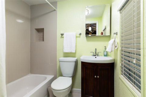 House in Orlando, Florida 3 bedrooms, 141.4 sq.m. № 2429082 - photo 19