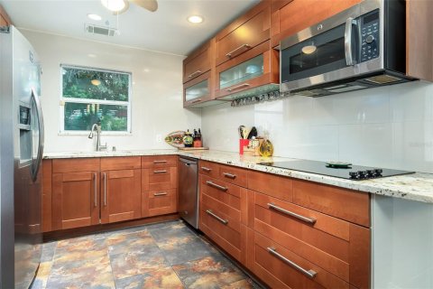 House in Orlando, Florida 3 bedrooms, 141.4 sq.m. № 2429082 - photo 7