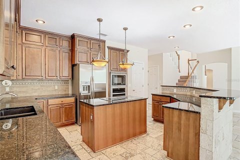 House in Orlando, Florida 4 bedrooms, 294.69 sq.m. № 1648244 - photo 8