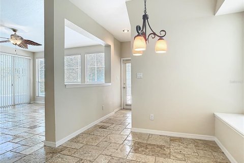House in Orlando, Florida 4 bedrooms, 294.69 sq.m. № 1648244 - photo 13