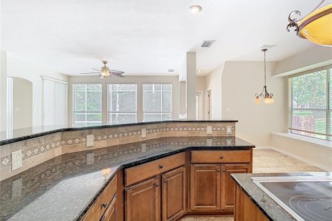 House in Orlando, Florida 4 bedrooms, 294.69 sq.m. № 1648244 - photo 10