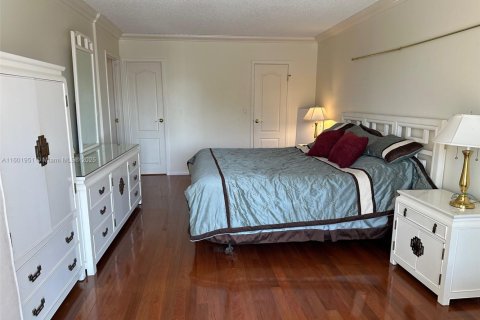 Condominio en alquiler en Hallandale Beach, Florida, 1 dormitorio, 85.84 m2 № 1936386 - foto 19