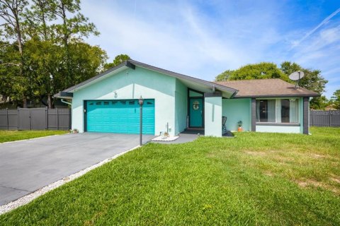 House in Palm Coast, Florida 3 bedrooms, 137.87 sq.m. № 2318714