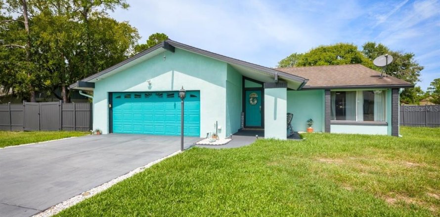 Villa ou maison à Palm Coast, Floride 3 chambres, 137.87 m2 № 2318714