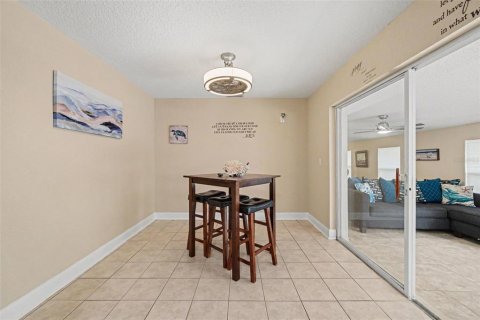 Villa ou maison à vendre à Palm Coast, Floride: 3 chambres, 137.87 m2 № 2318714 - photo 8