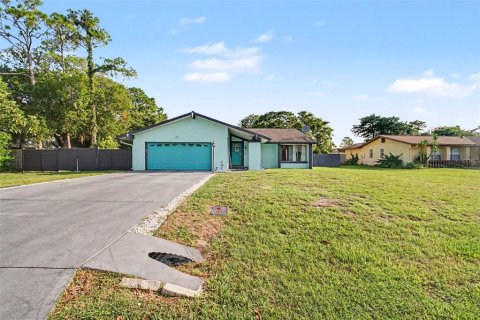 Villa ou maison à vendre à Palm Coast, Floride: 3 chambres, 137.87 m2 № 2318714 - photo 2