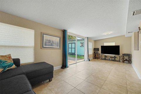 Villa ou maison à vendre à Palm Coast, Floride: 3 chambres, 137.87 m2 № 2318714 - photo 7
