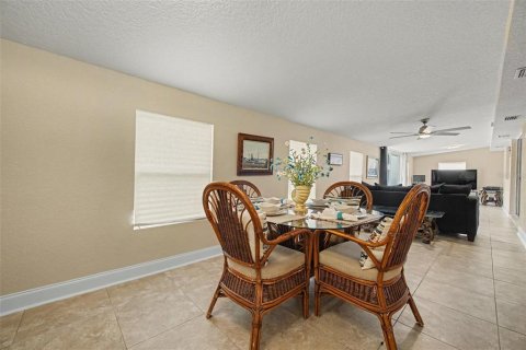 Villa ou maison à vendre à Palm Coast, Floride: 3 chambres, 137.87 m2 № 2318714 - photo 10