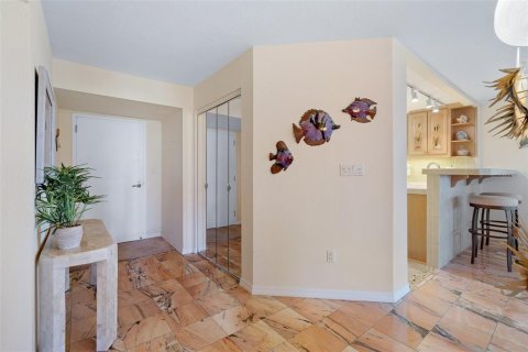 Condo in Ormond Beach, Florida, 2 bedrooms  № 1894288 - photo 4