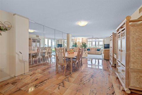 Condo in Ormond Beach, Florida, 2 bedrooms  № 1894288 - photo 12