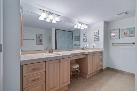 Condo in Ormond Beach, Florida, 2 bedrooms  № 1894288 - photo 24